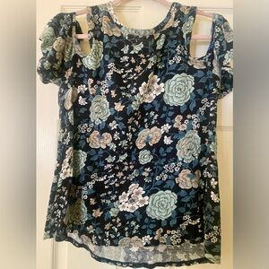 ANN TAYLOR LOFT SIZE M COLD SHOULDER FLORAL PRINT TOP IN LIKE NEW CONDITION!!!